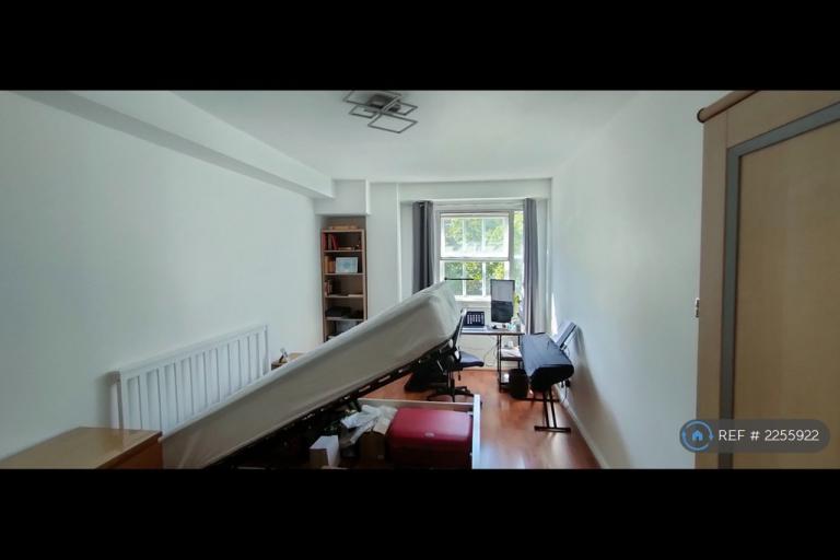 Room East Smithfield in Greater London