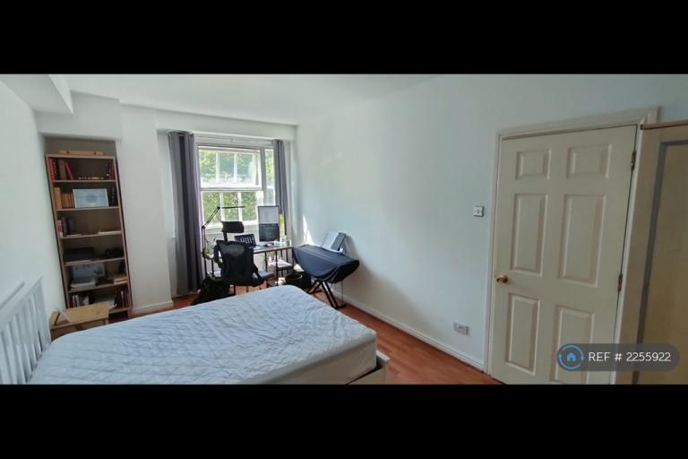 Room East Smithfield in Greater London