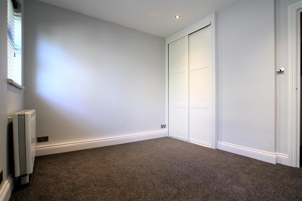 Flat Eaton Gardens in Portslade by Sea
