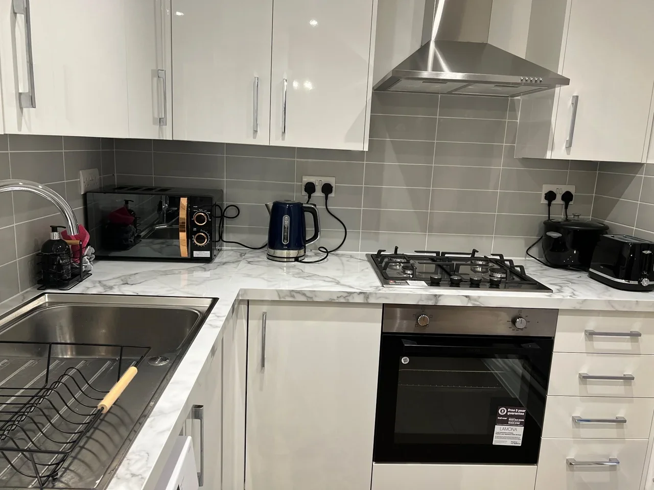 Room Bredle Way in Aveley