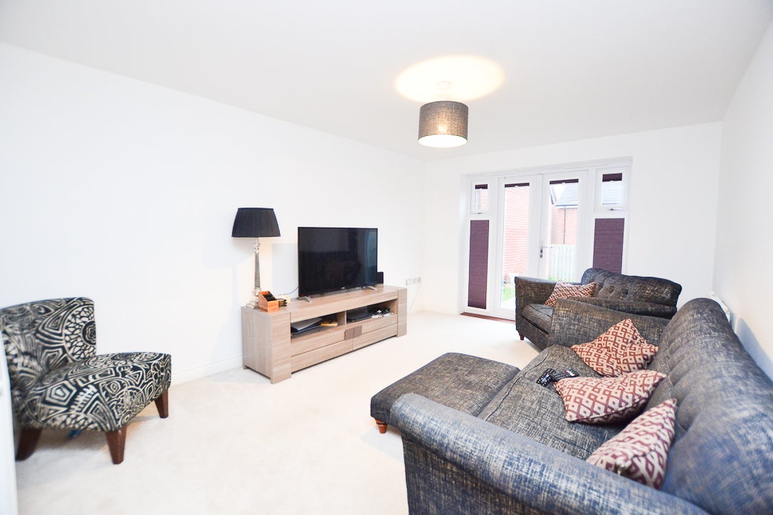 Flat Greville Gardens in Newcastle upon Tyne