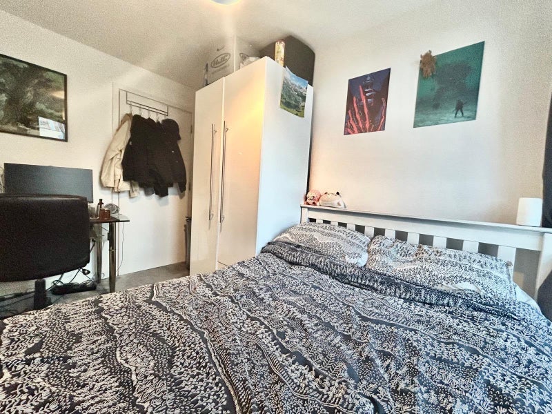 Room Eden Grove in Greater London