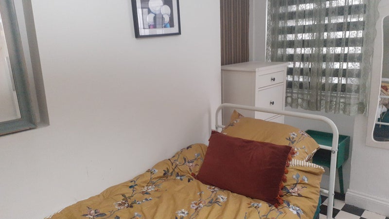 Room Binswood Street in Royal Leamington Spa
