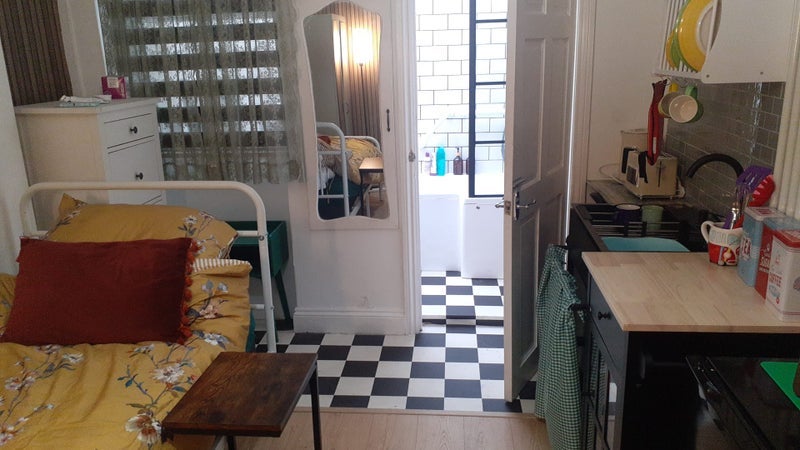 Room Binswood Street in Royal Leamington Spa