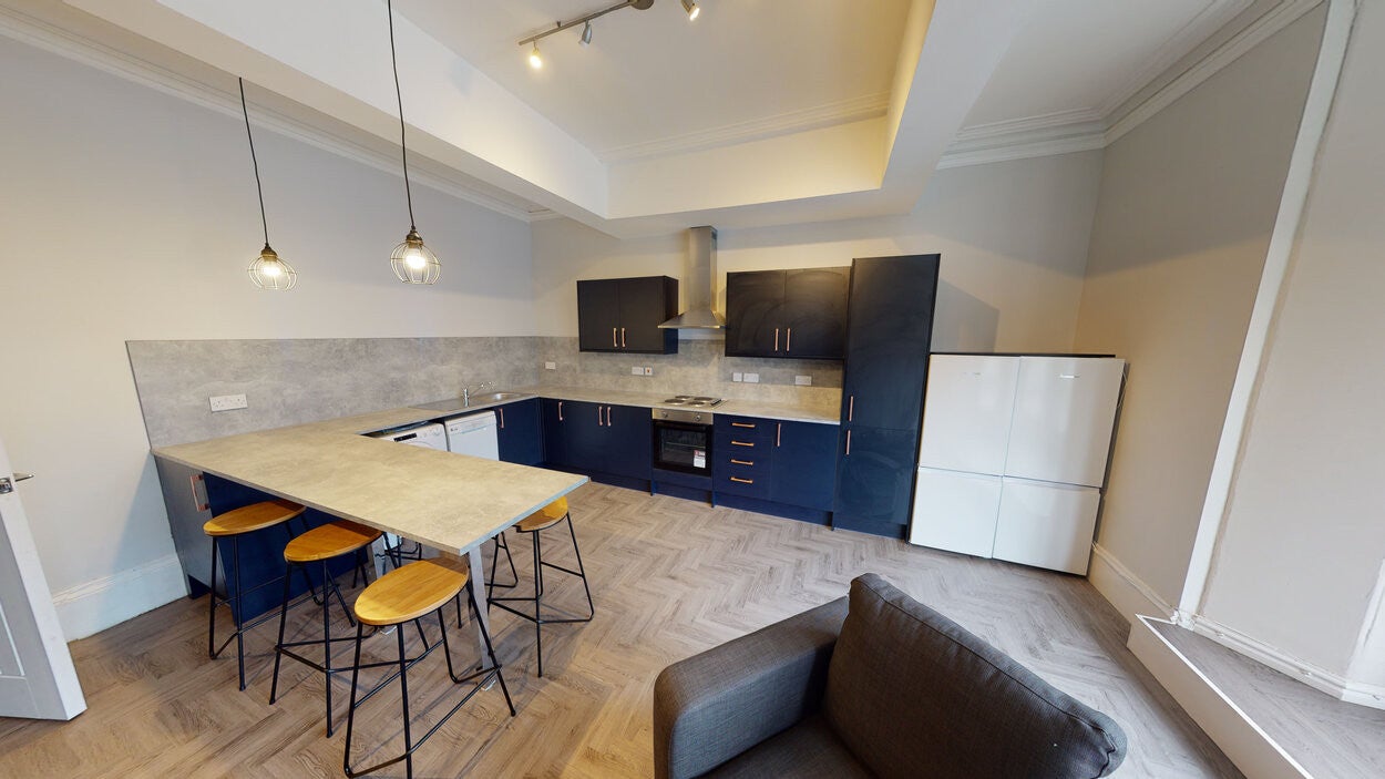Flat Otley Road in Leeds