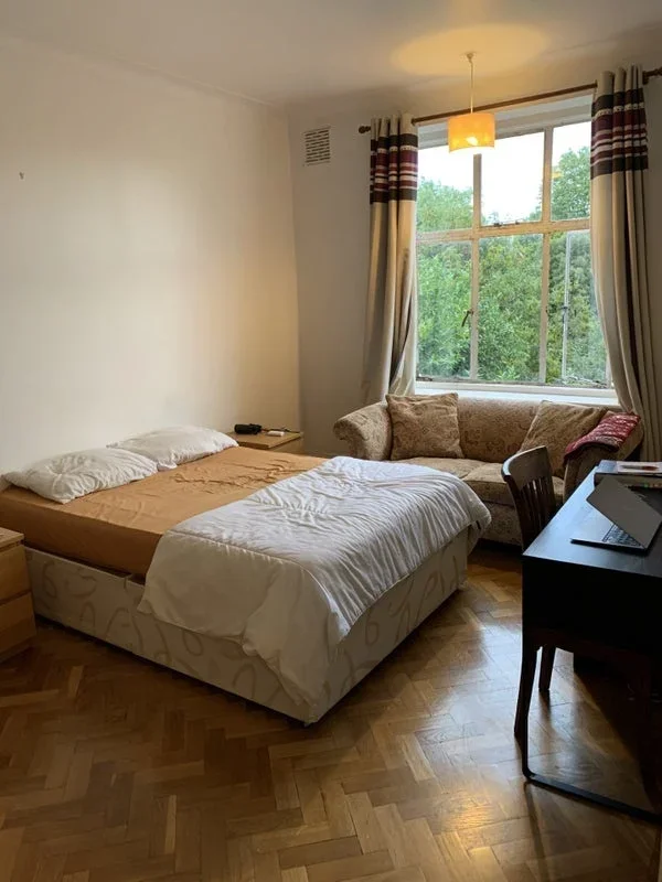 Flat Haven Green in Greater London