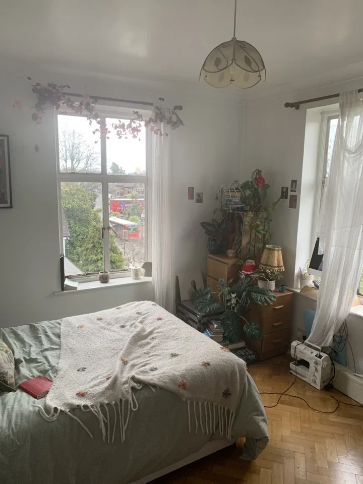 Flat Haven Green in Greater London