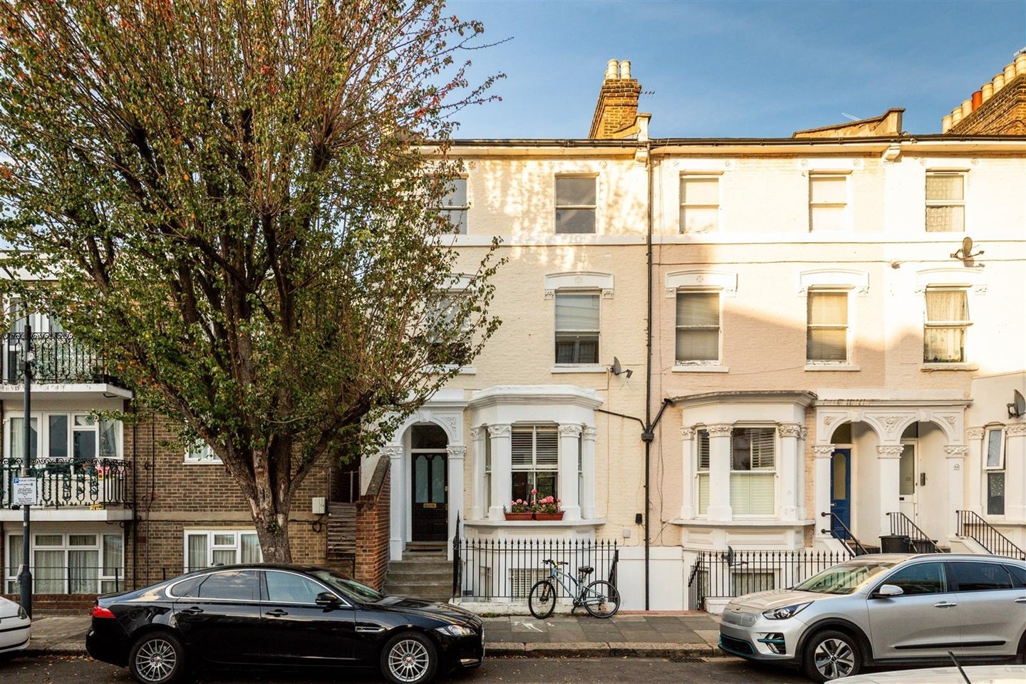 Flat Milson Road in Greater London