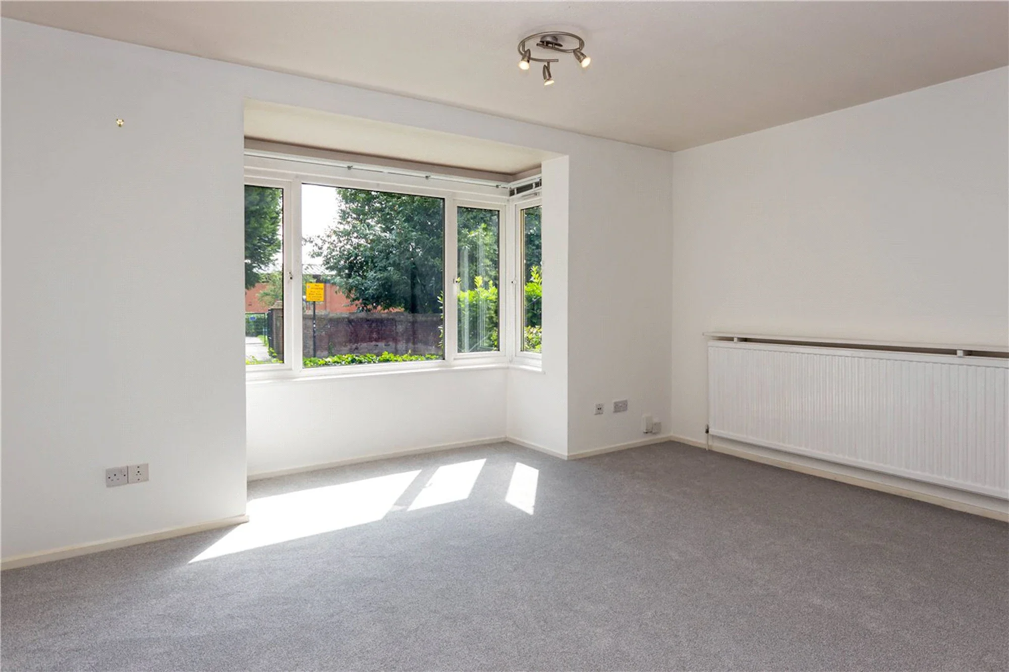 Flat Upper Lattimore Road in St Albans