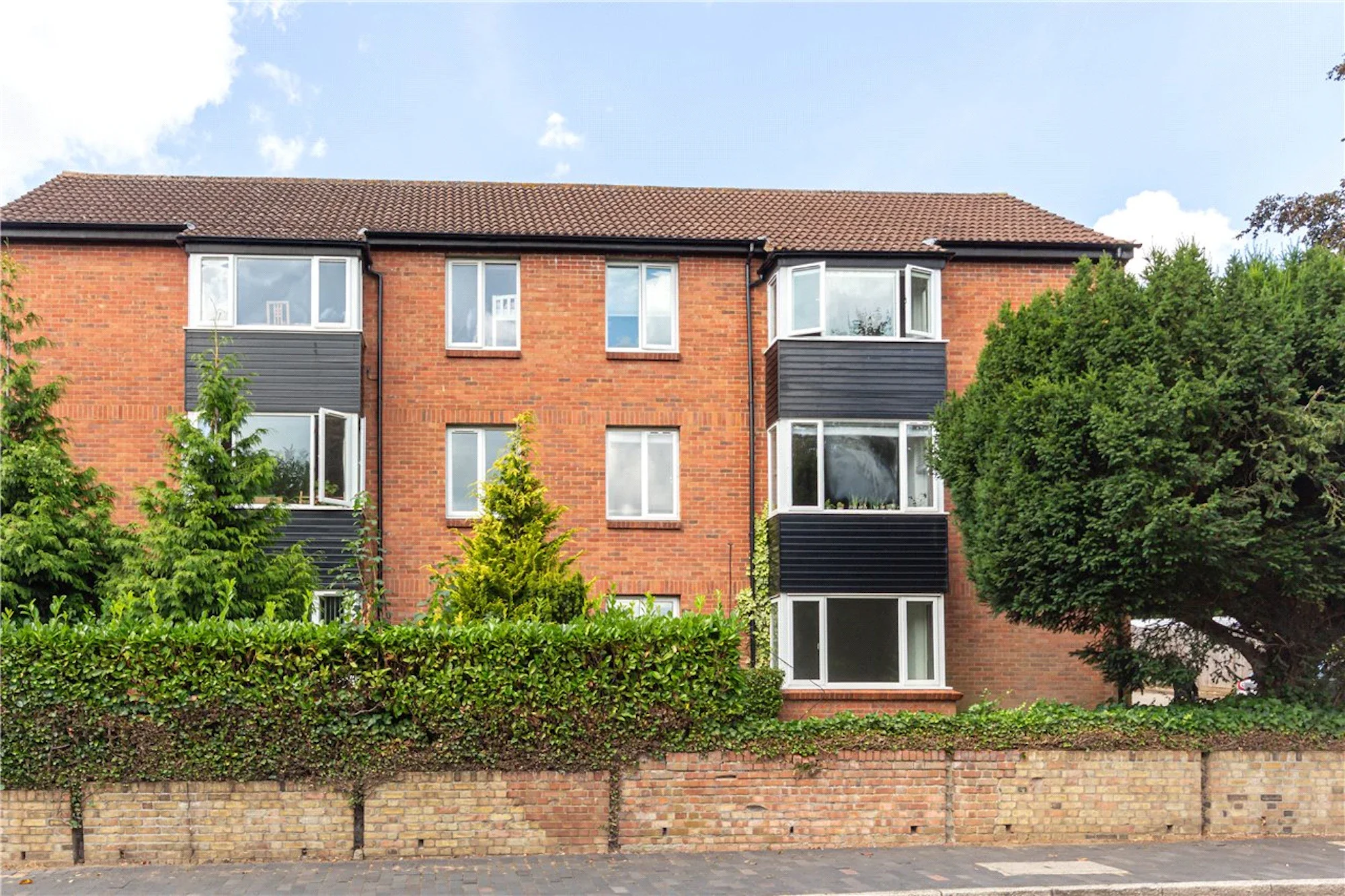 Flat Upper Lattimore Road in St Albans
