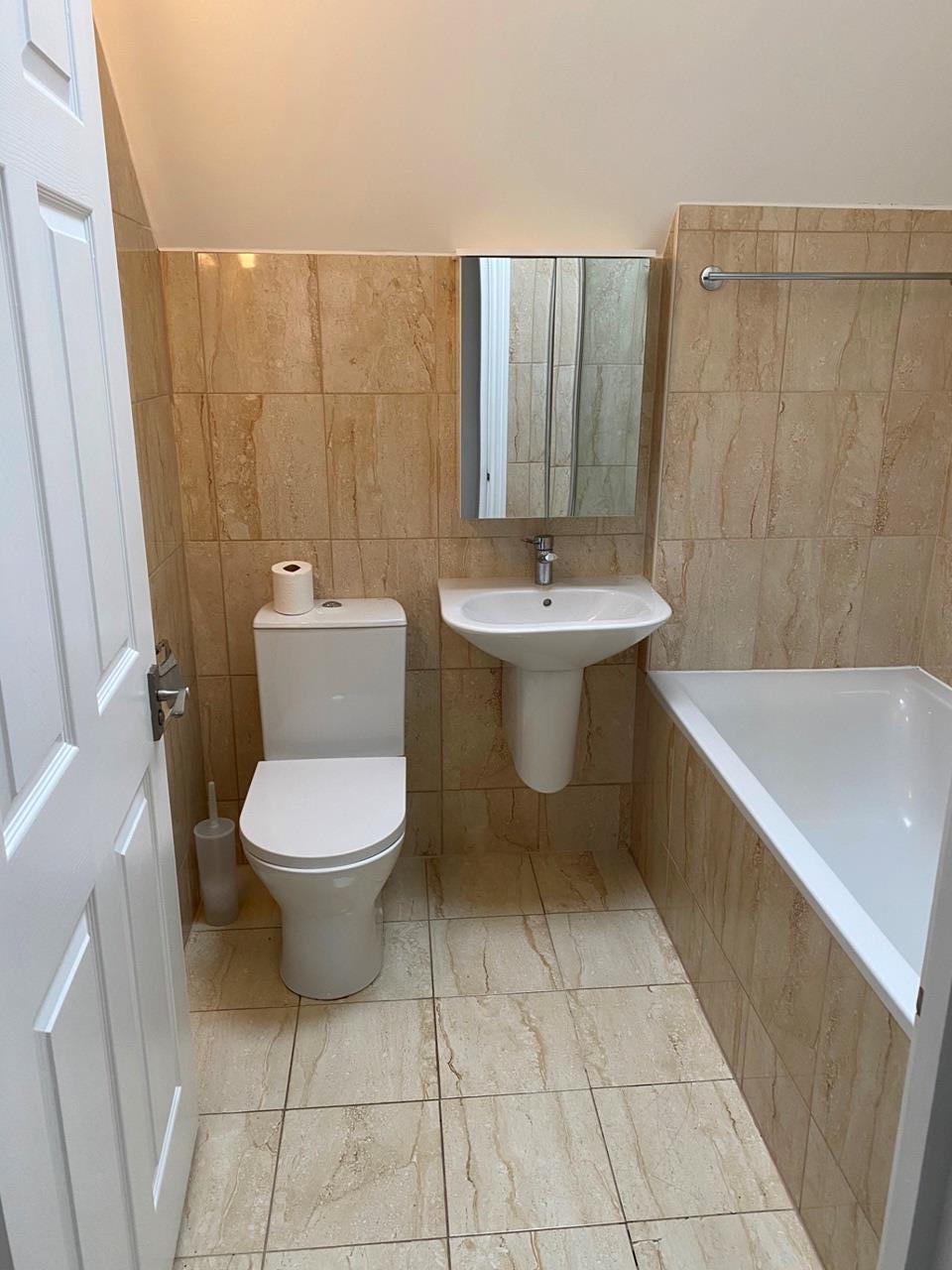 Flat Grosvenor Road in Greater London