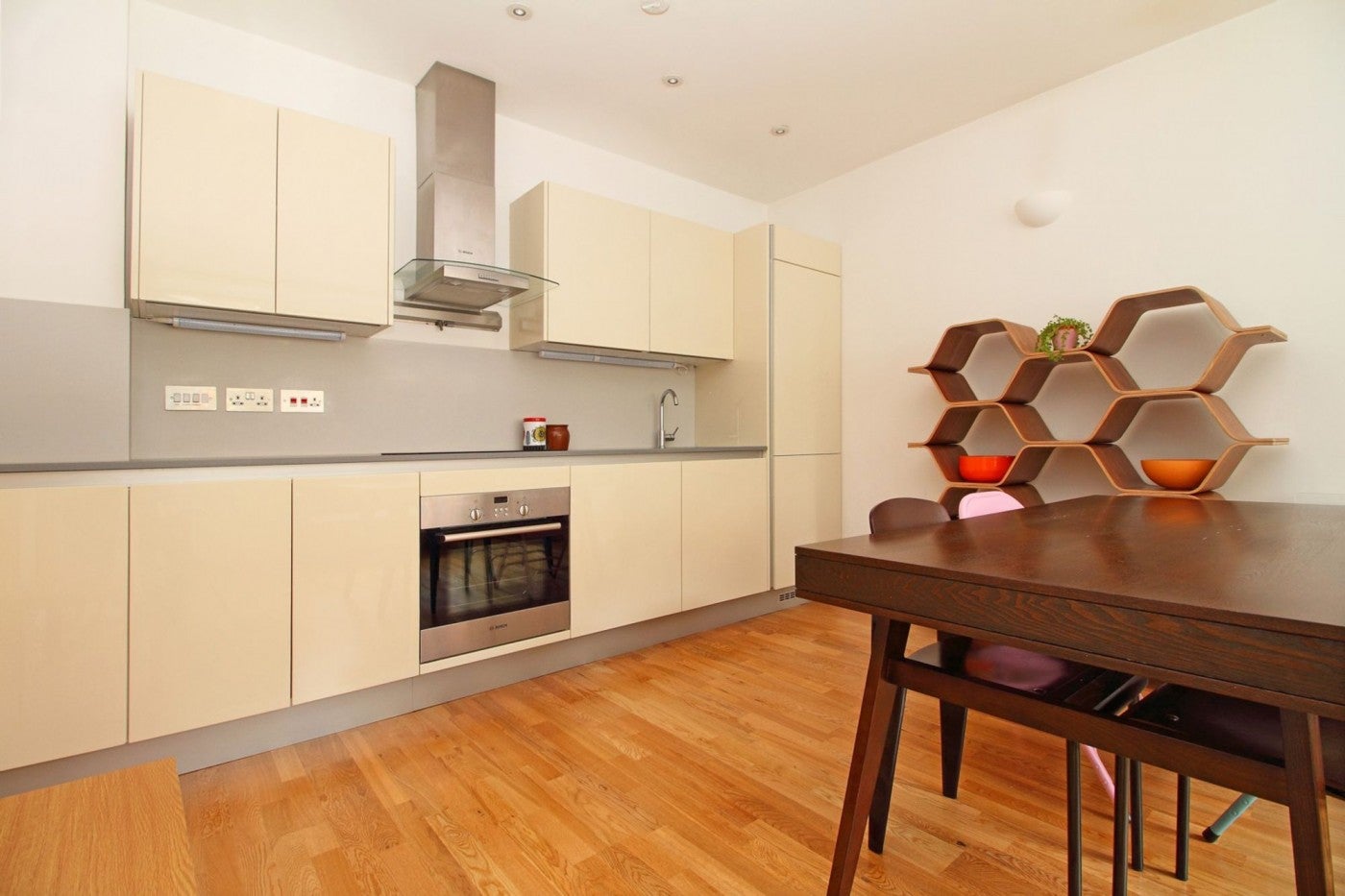 Flat Holloway Road in Greater London