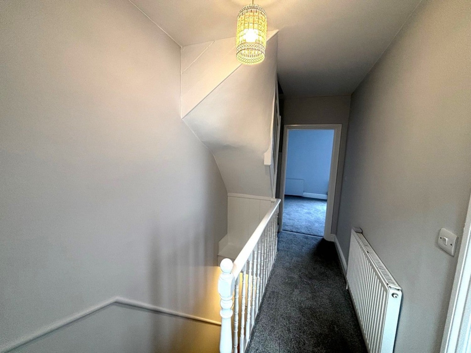 Flat Hillside Terrace in Yeovil