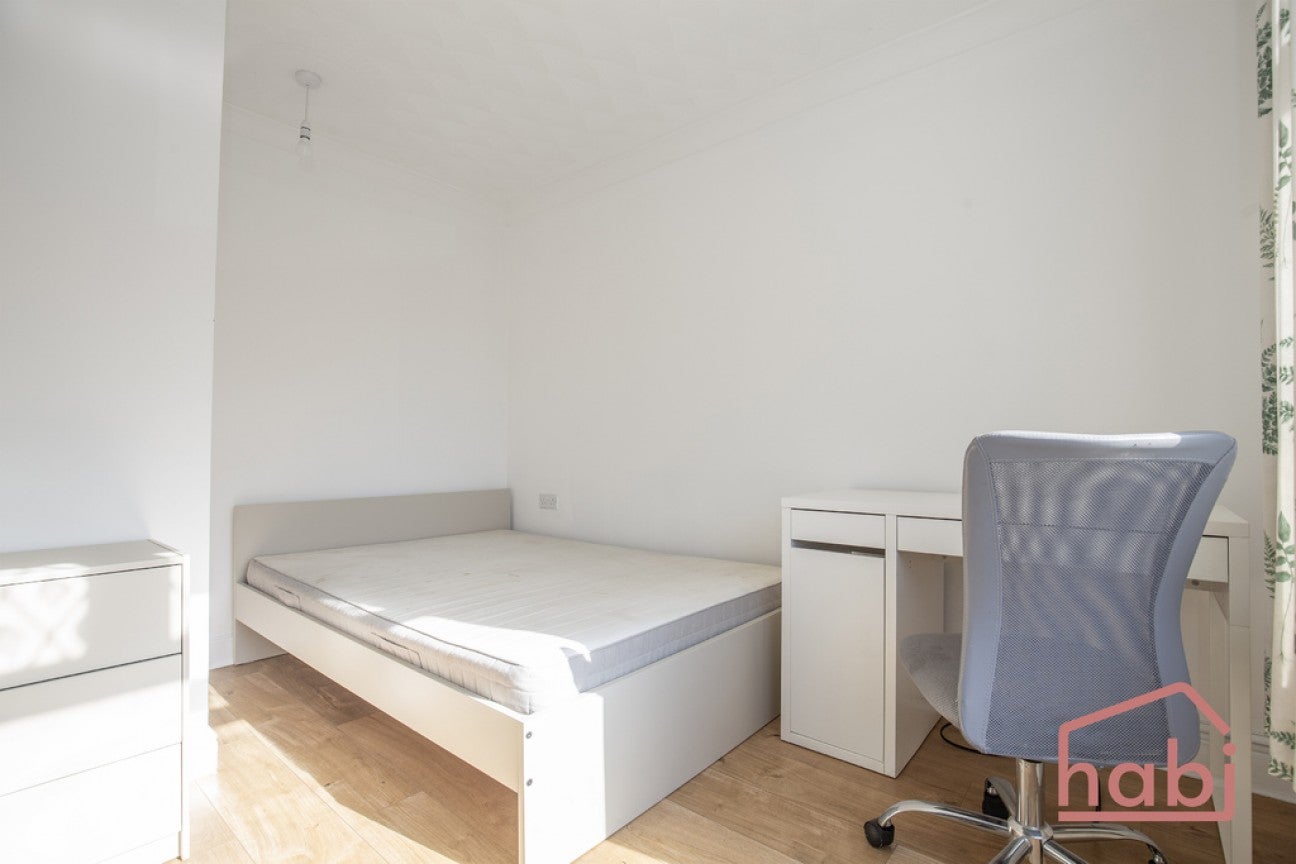 Room Beecheno Road in Norwich