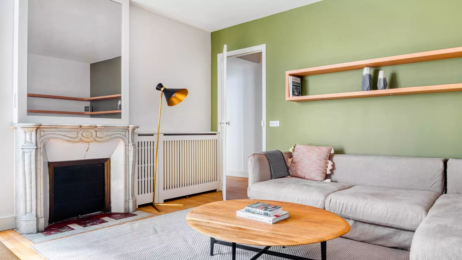 Flat Rue du Faubourg Saint-Honoré in Paris