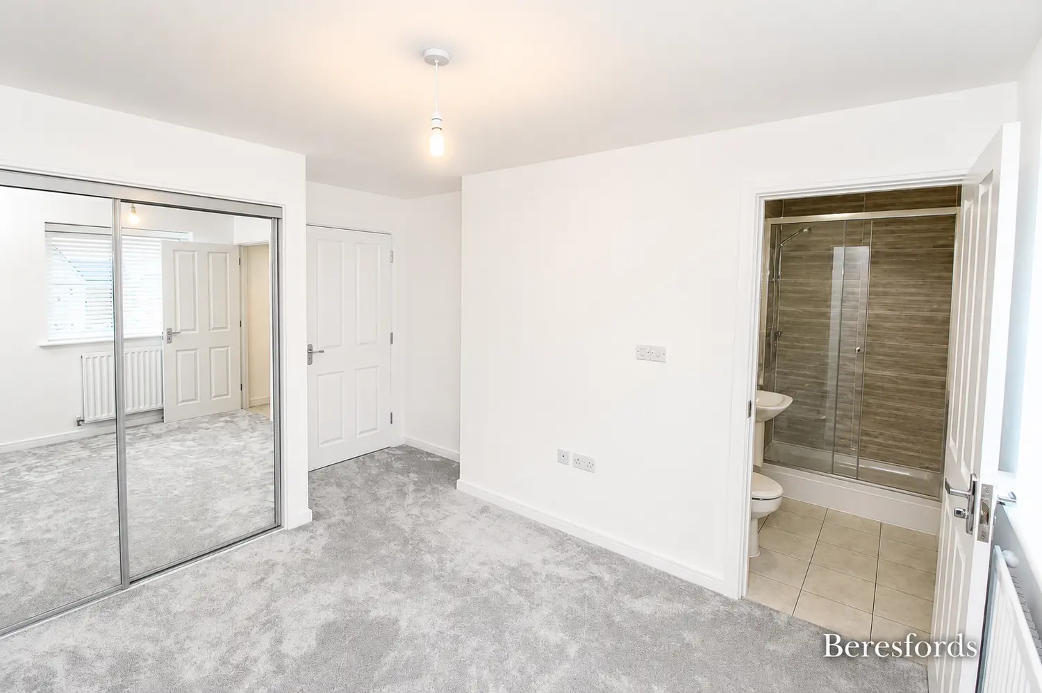 Flat Radley Crescent in Basildon