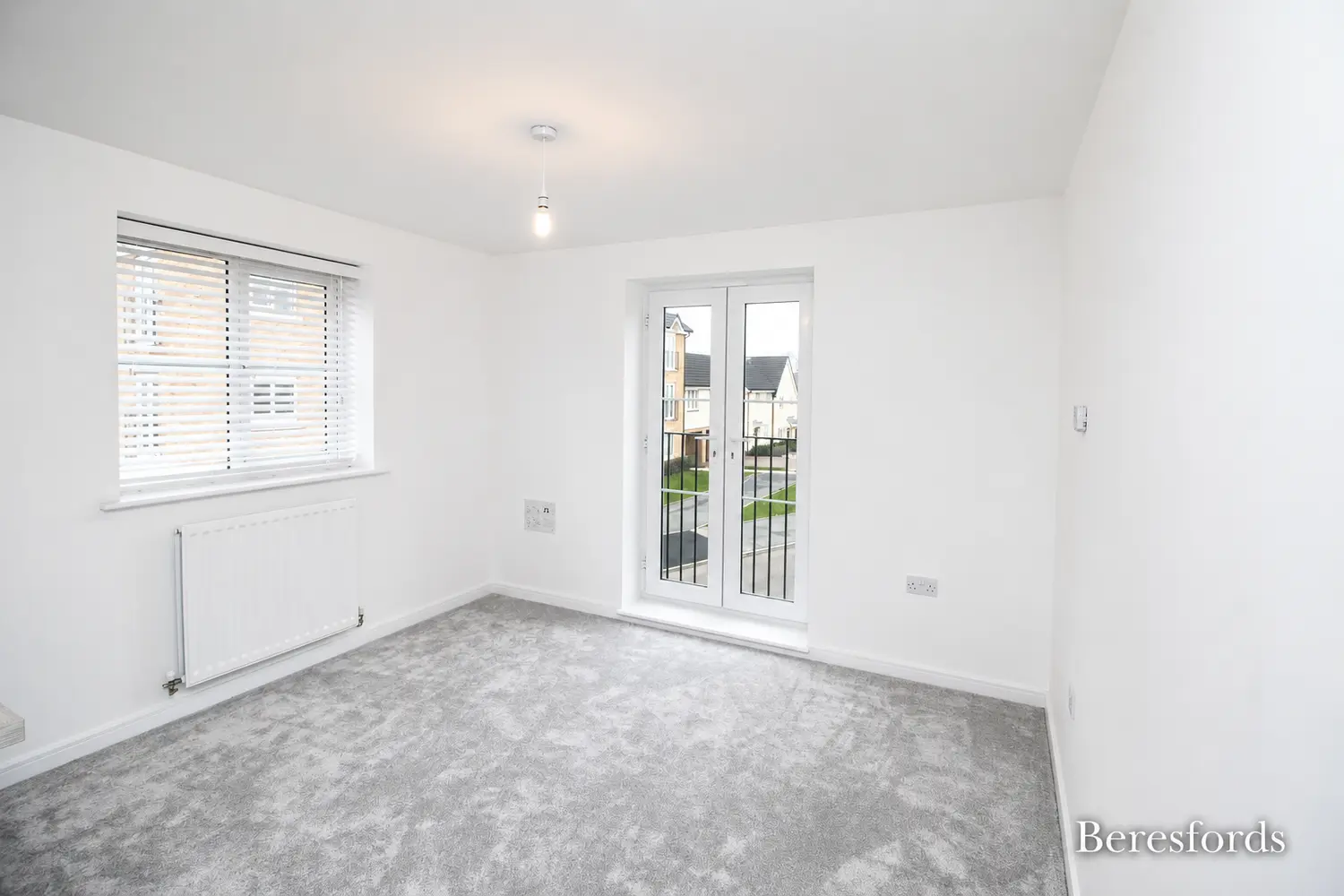 Flat Radley Crescent in Basildon