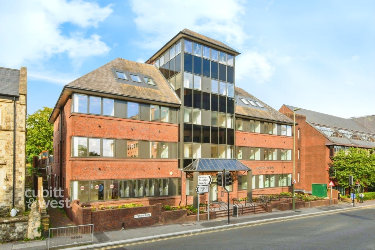 Flat Lesbourne Road in Reigate and Banstead