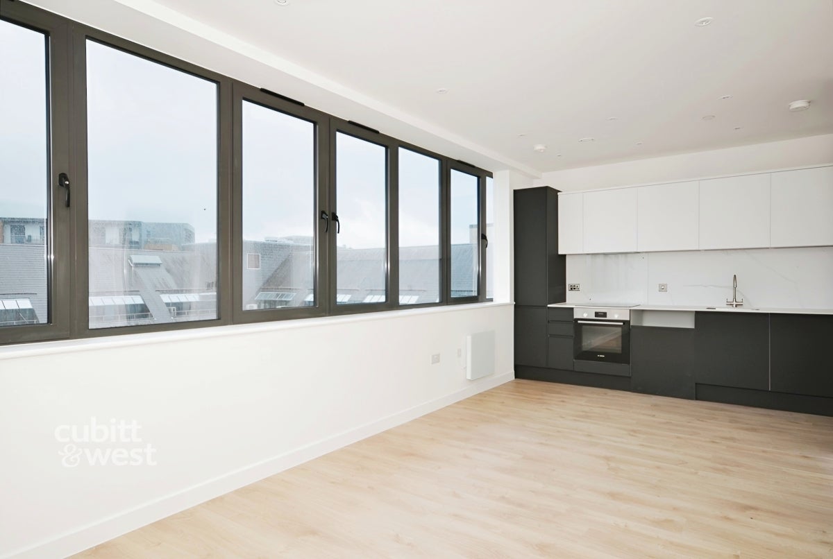 Flat Lesbourne Road in Reigate and Banstead