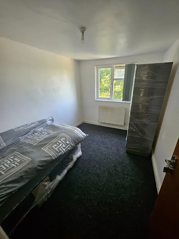 Room Oakhurst Road in Birmingham