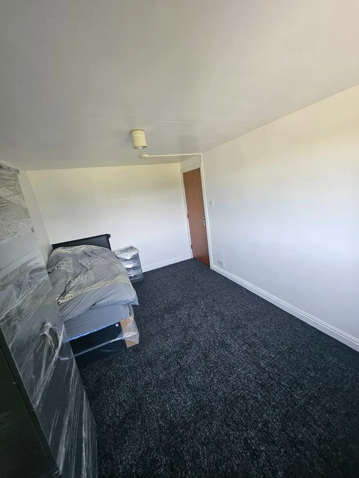 Room Oakhurst Road in Birmingham