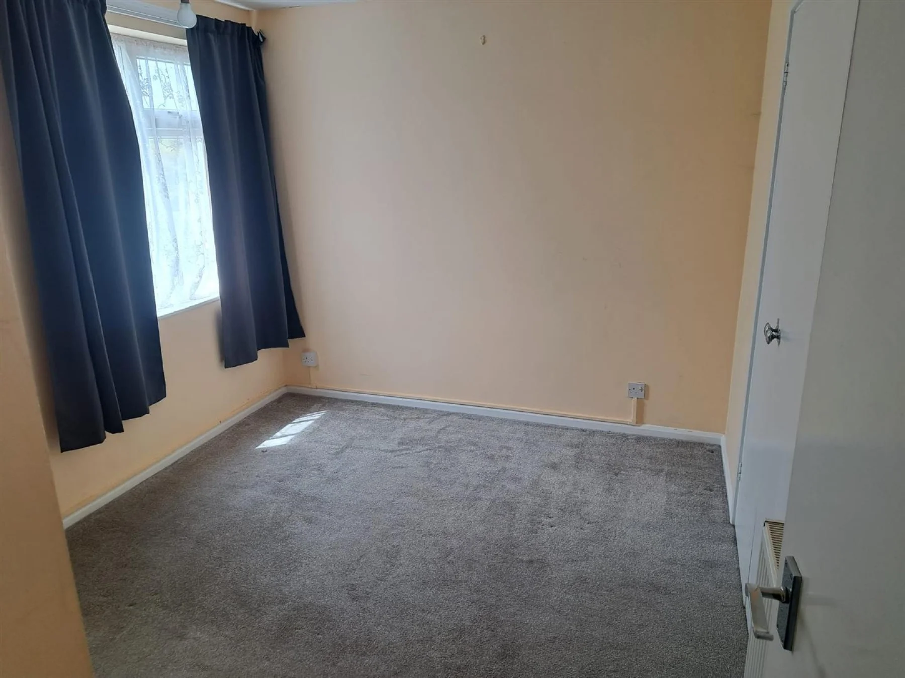 House Little Lullaway in Basildon