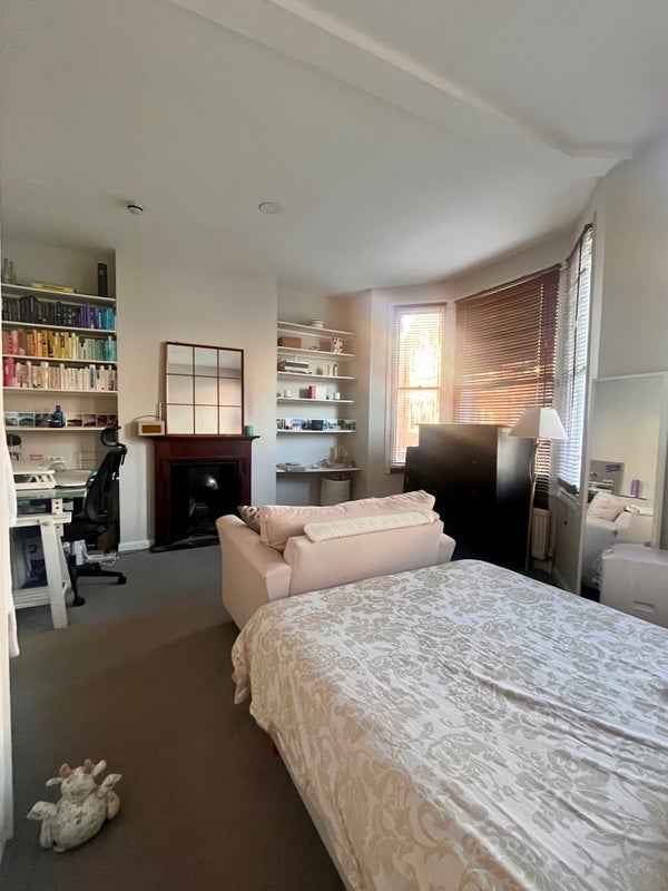 Room Devonshire Road in Greater London