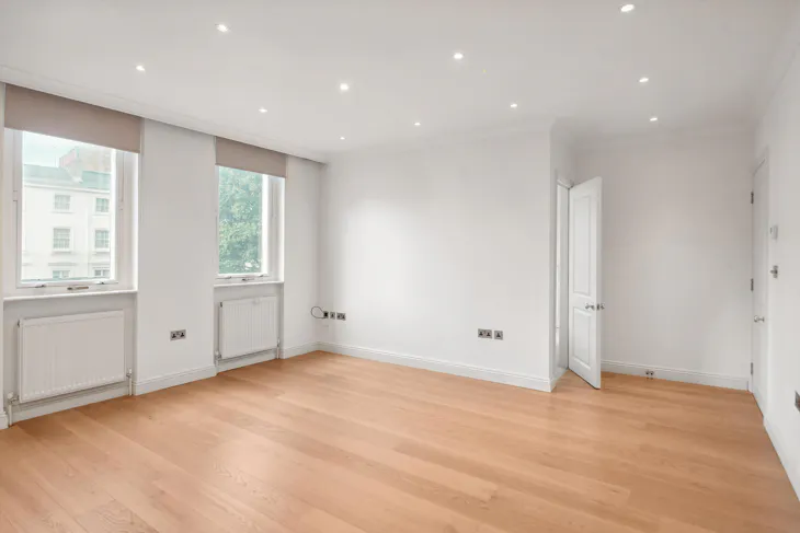 Flat Ebury Street in City of Westminster