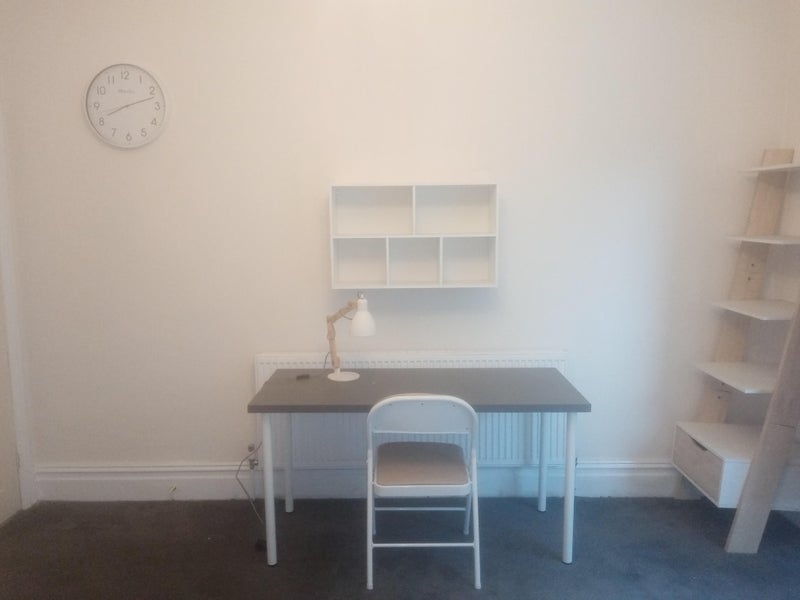 Room Firth Park Road in Sheffield