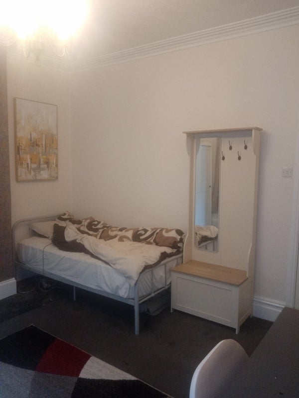 Room Firth Park Road in Sheffield