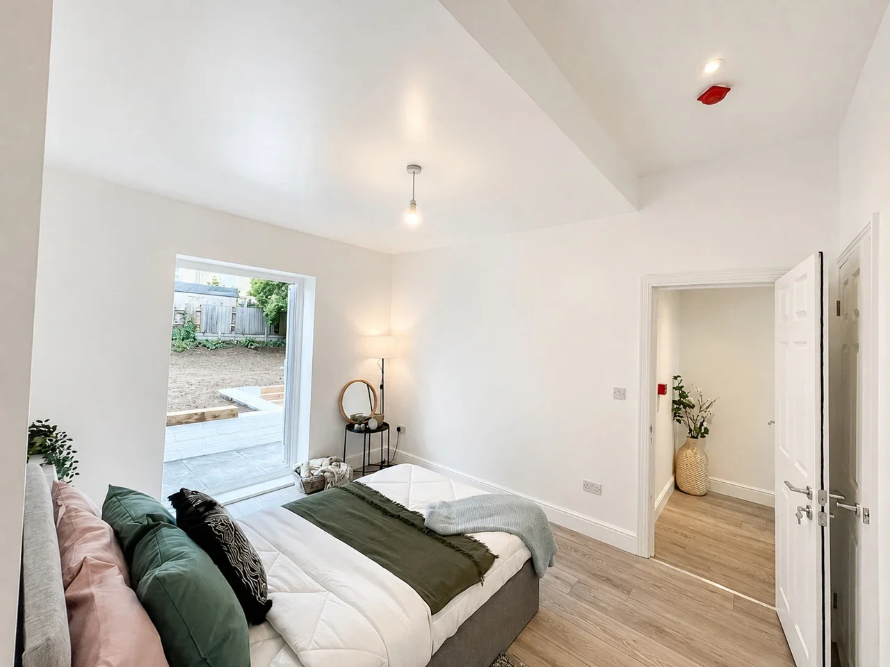 Room Broadfield Road in Greater London