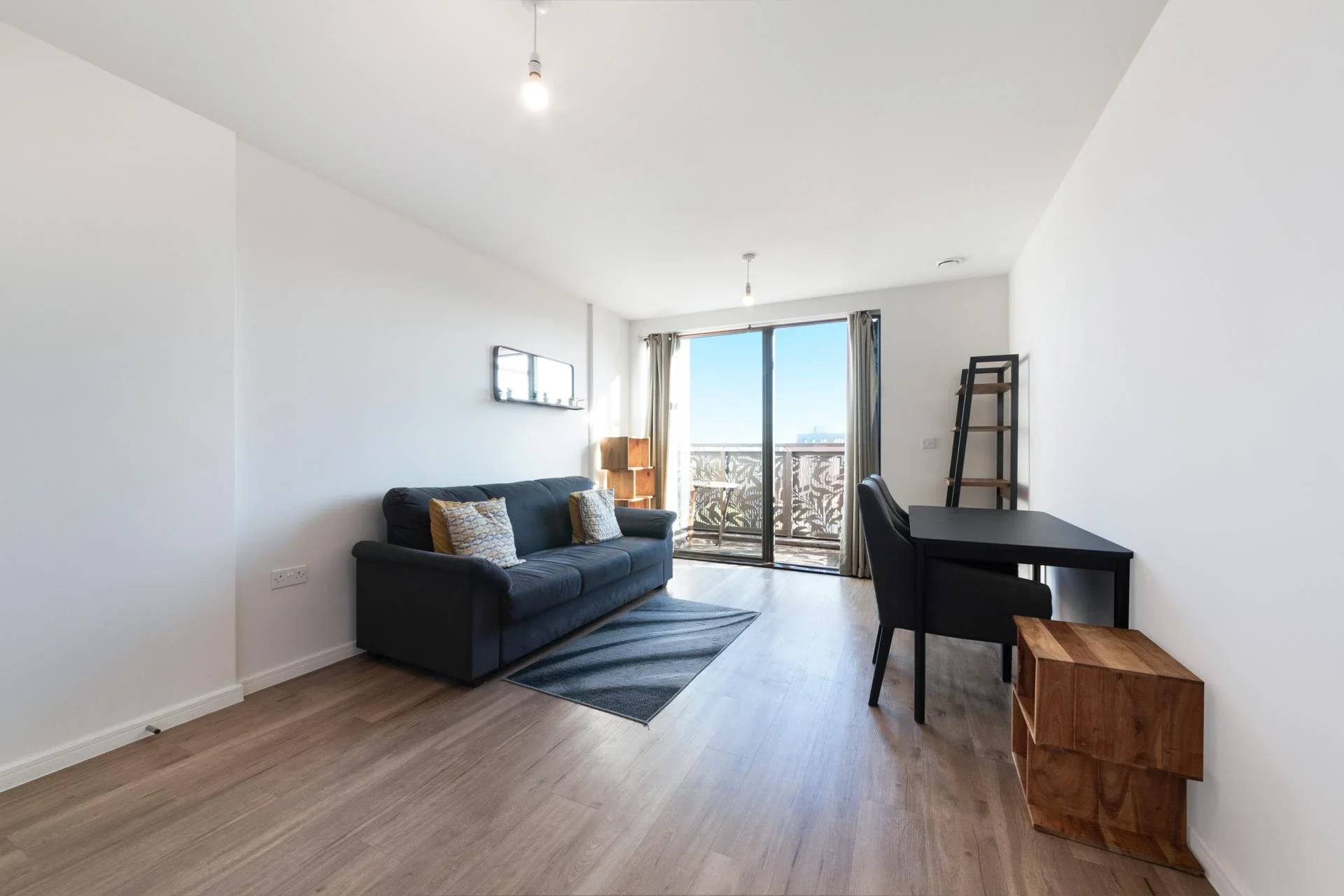 Flat Newham Way in Greater London
