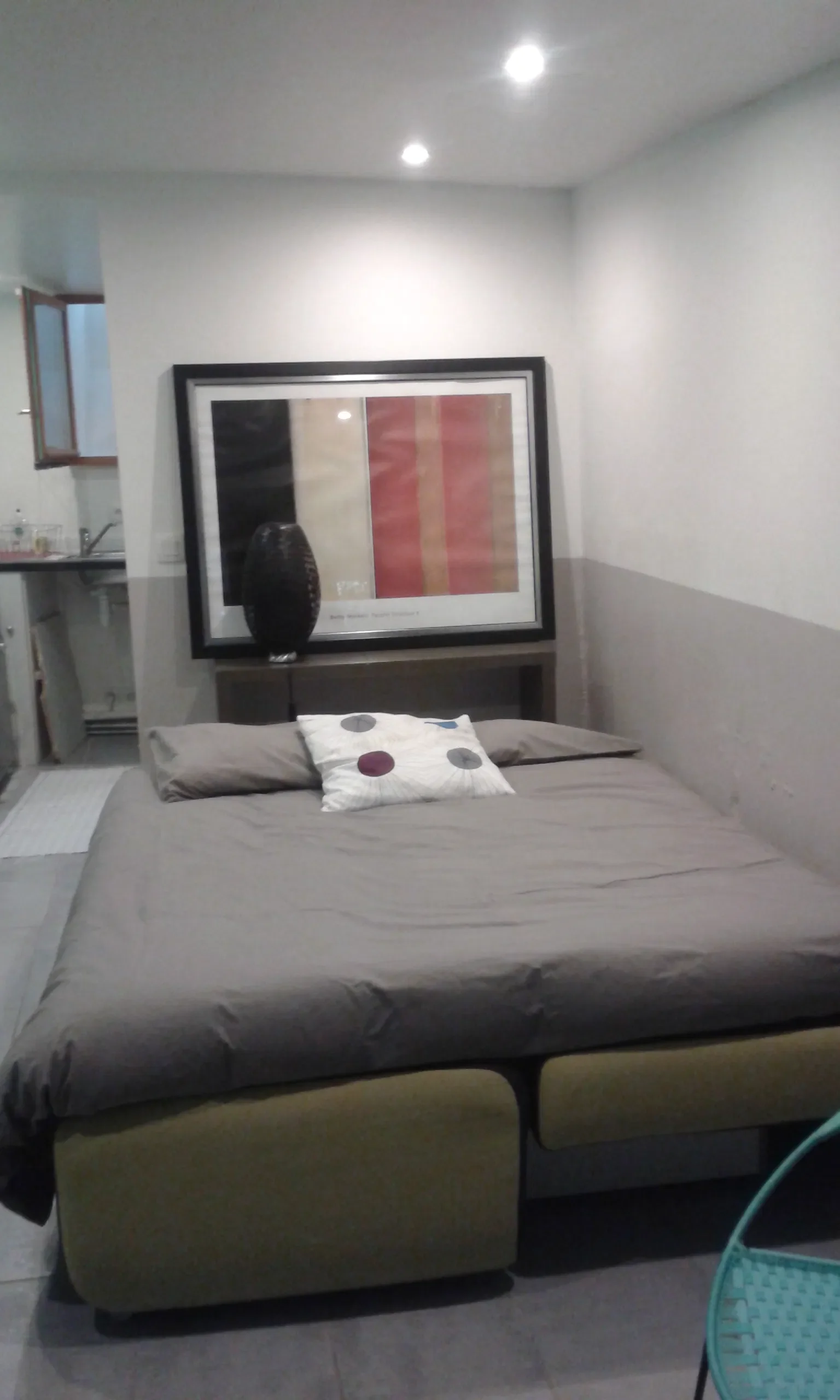 Room Rue Nicolet in Paris