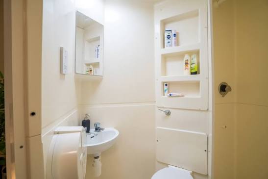Room Clevely Way in Nottingham