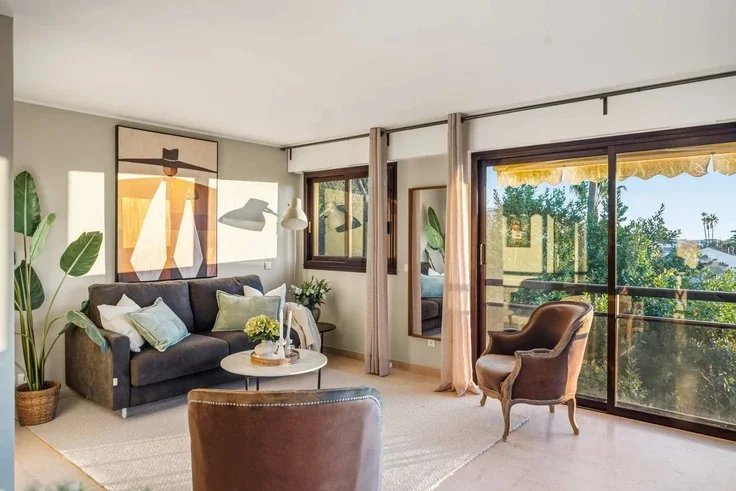 Flat Avenue Prince de Galles in Cannes