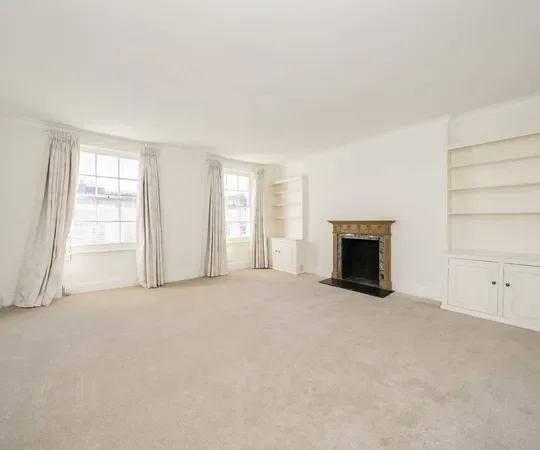 Flat St George's Drive in City of Westminster