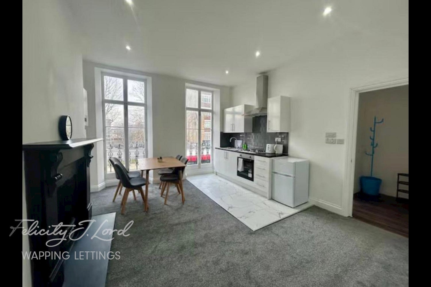 Flat Commercial Road in Greater London