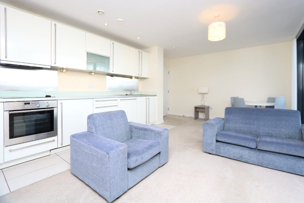 Flat Castlebank Place in Glasgow