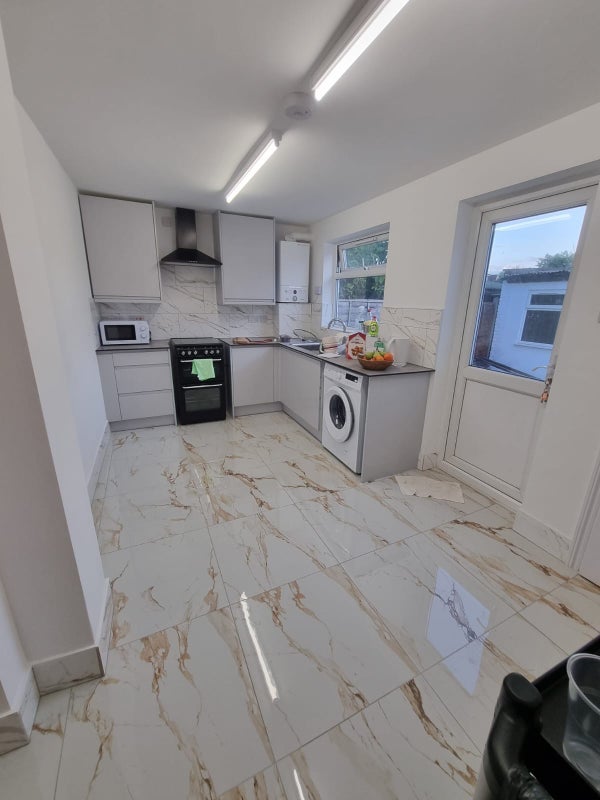 Room Nightingale Road in Greater London