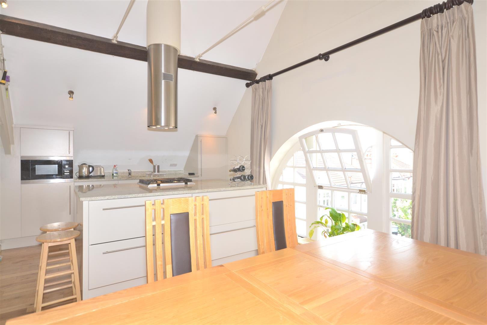 Flat Craven Gardens in Greater London