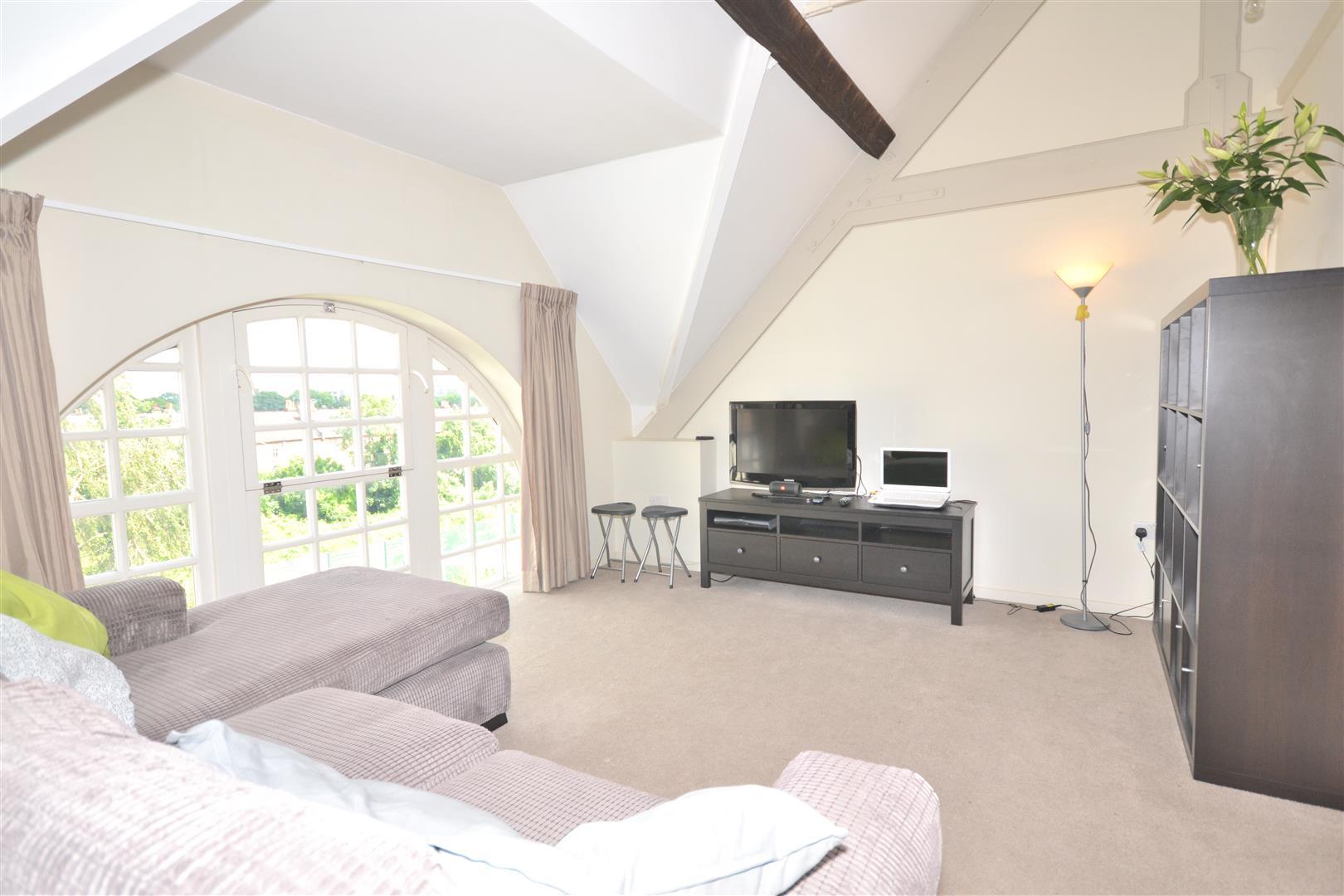 Flat Craven Gardens in Greater London