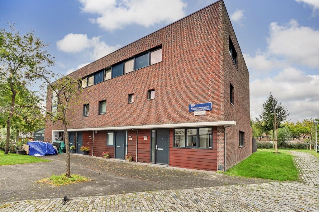 Huis Niek Engelschmanpark 56 in Den Haag