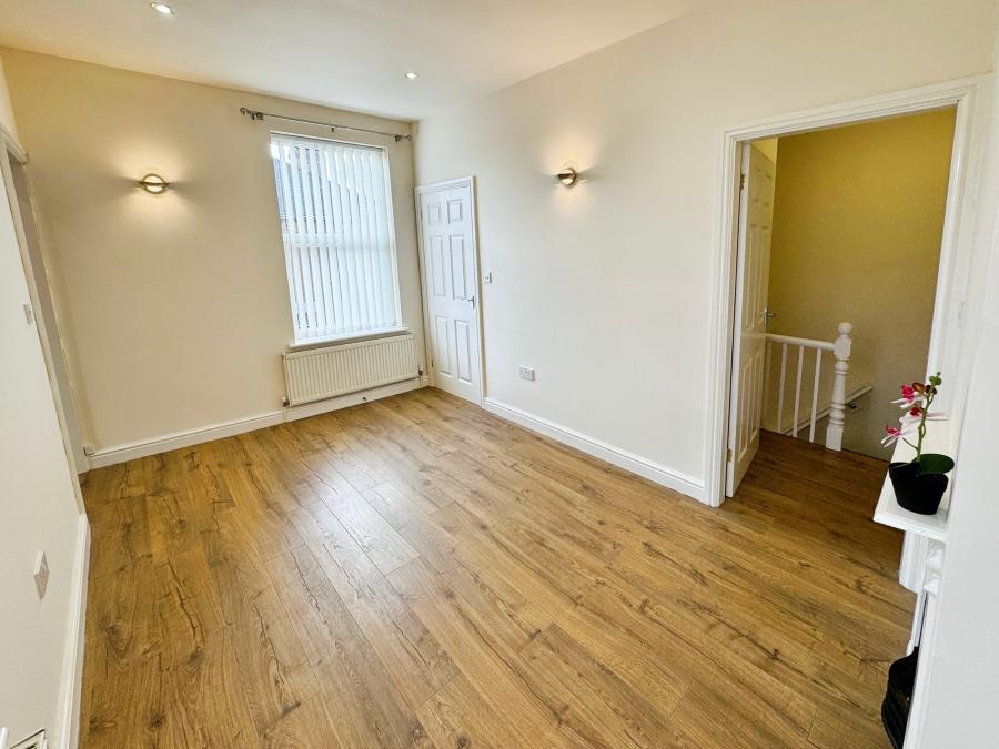Flat Langley Street in Derby