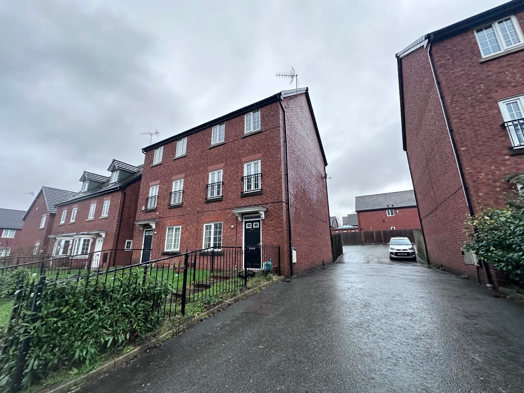 House Cherry Avenue in Manchester
