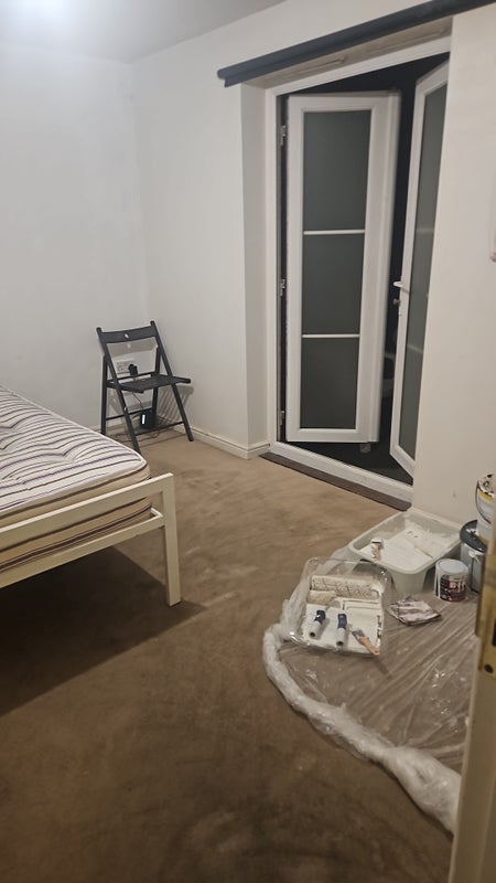 Room Jarratts Road in Bristol
