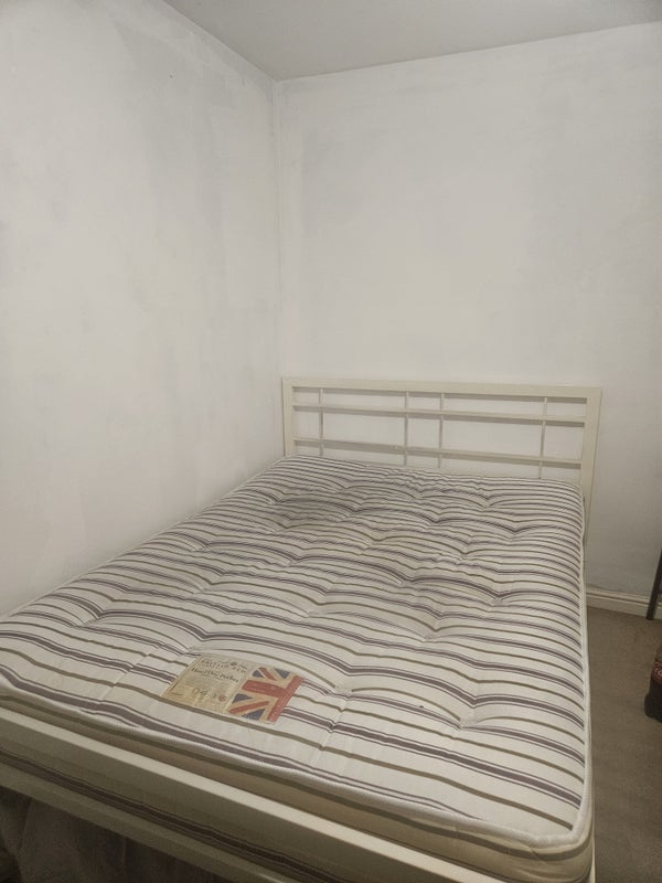 Room Jarratts Road in Bristol