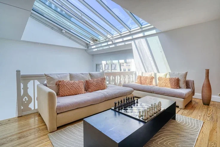 Flat Avenue de Wagram in Paris
