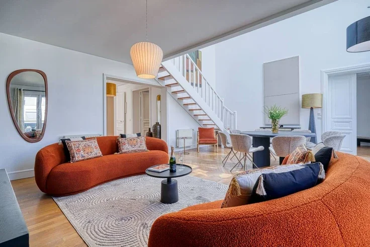 Flat Avenue de Wagram in Paris