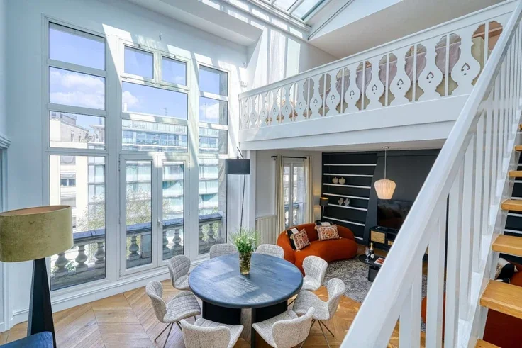 Flat Avenue de Wagram in Paris