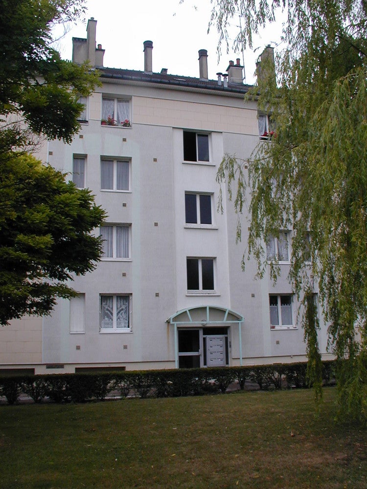 Flat Rue de Chantecoq in Sainte-Savine
